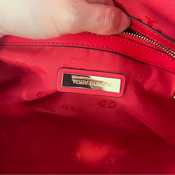 Tory Burch Robinson Middy Satchel Saffiano Leather in Carnival - Picture 15 of 15